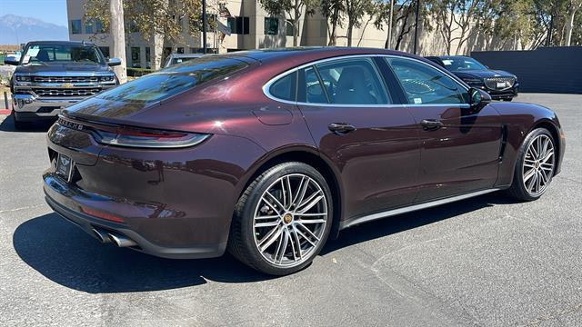 2022 Porsche Panamera Platinum Edition