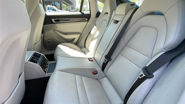 2022 Porsche Panamera Platinum Edition