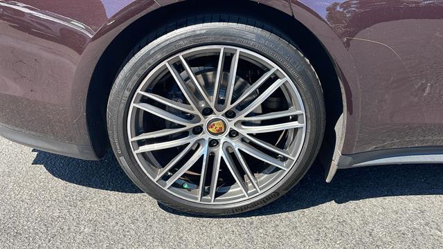 2022 Porsche Panamera Platinum Edition