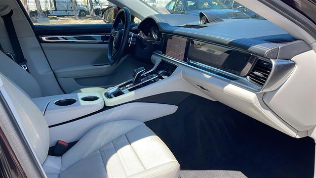 2022 Porsche Panamera Platinum Edition