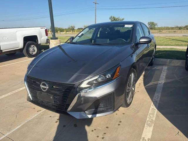 2023 Nissan Altima SL FWD
