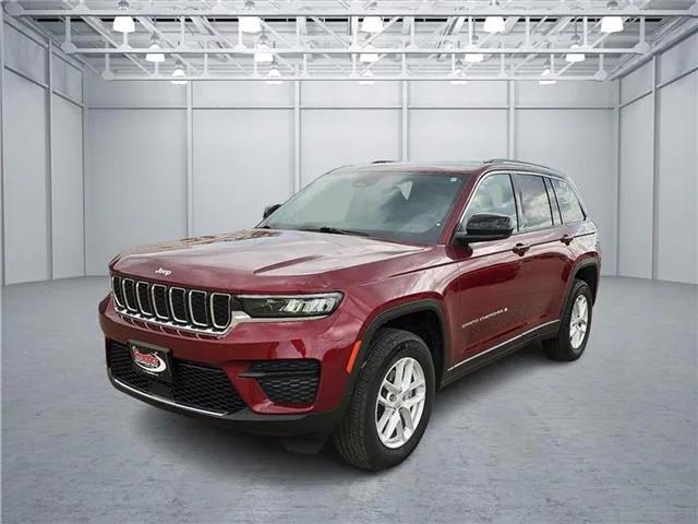 2023 Jeep Grand Cherokee Laredo 4x4
