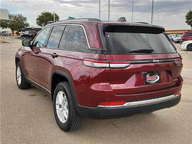 2023 Jeep Grand Cherokee Laredo 4x4