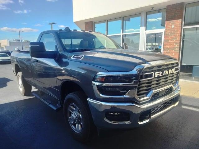 2025 RAM 3500 Tradesman Regular Cab 4x4 8 Box