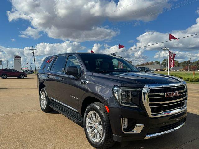 2023 GMC Yukon SLT's photo