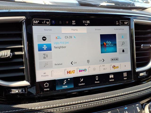 2026 Chrysler Pacifica Select AWD