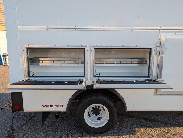 2026 Ford E-450 Cutaway Base
