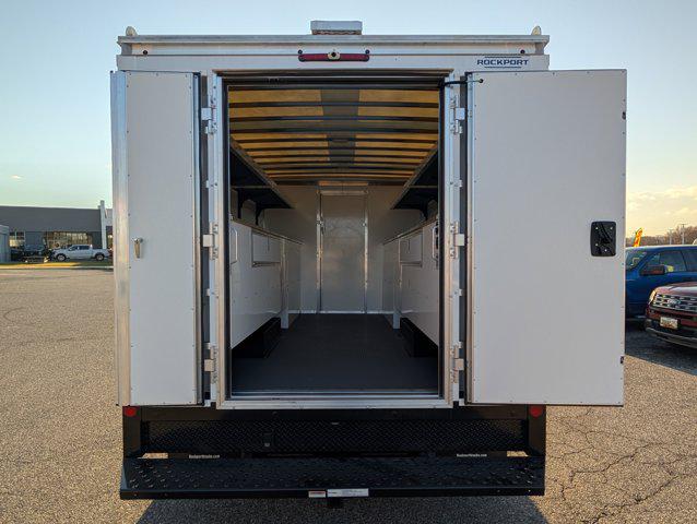 2026 Ford E-450 Cutaway Base