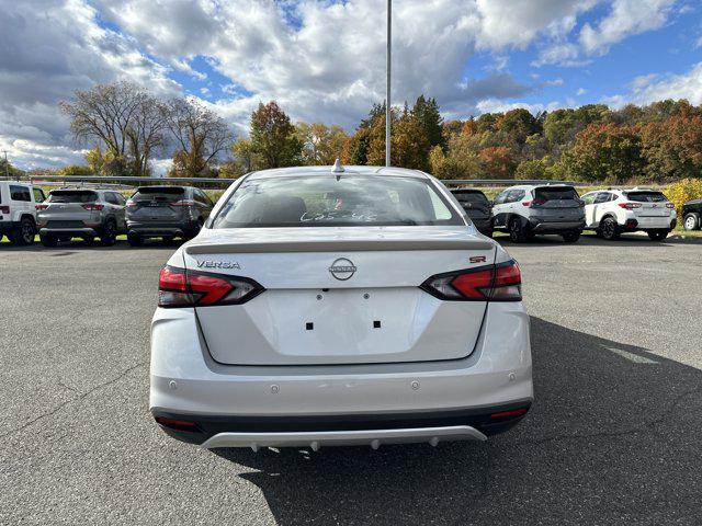 2025 Nissan Versa 1.6 SR