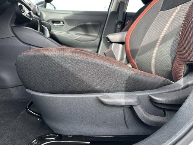 2025 Nissan Versa 1.6 SR