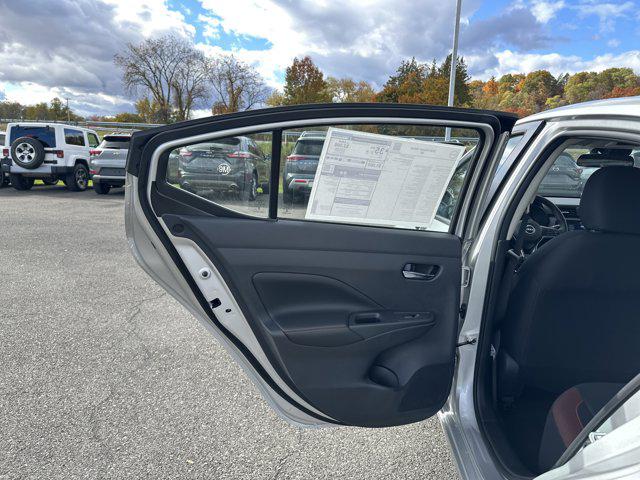 2025 Nissan Versa 1.6 SR