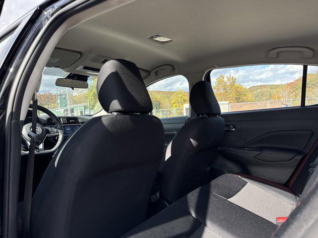 2025 Nissan Versa 1.6 SR