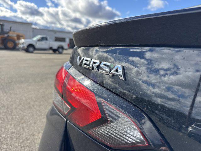 2025 Nissan Versa 1.6 SR