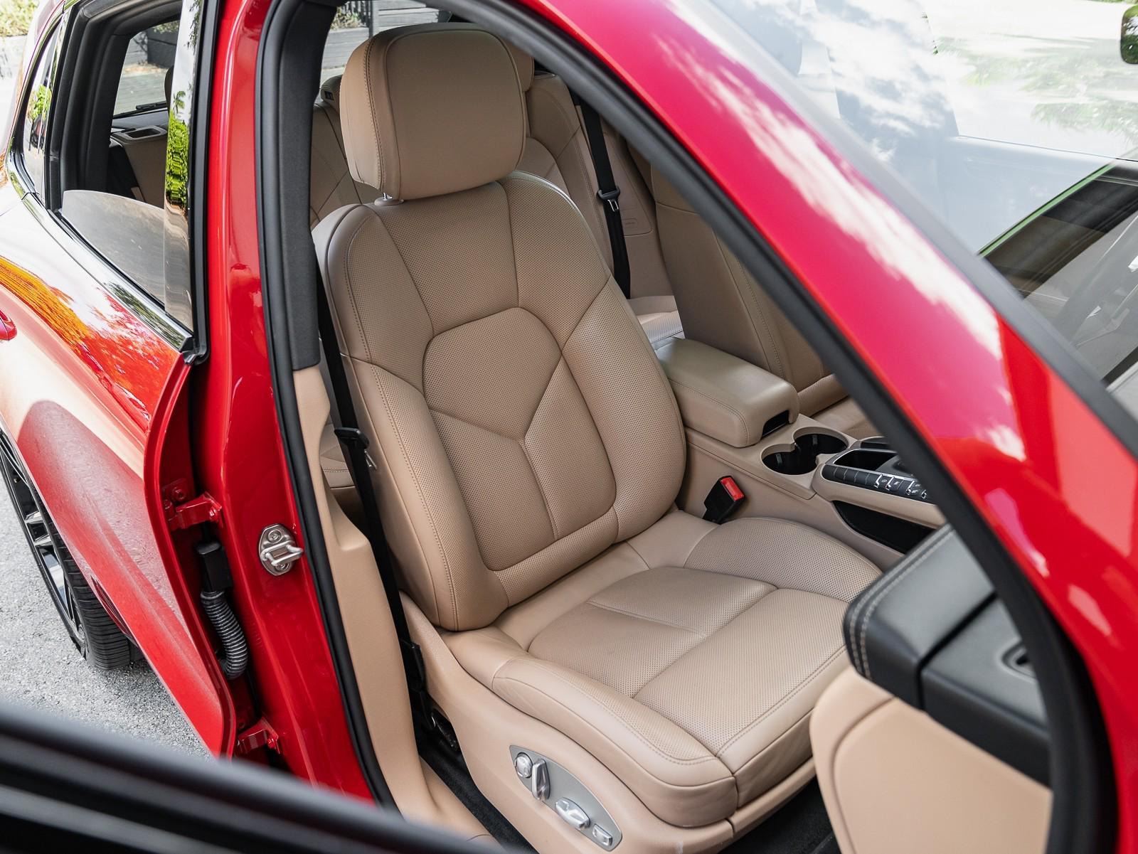 2021 Porsche Macan S photo 4