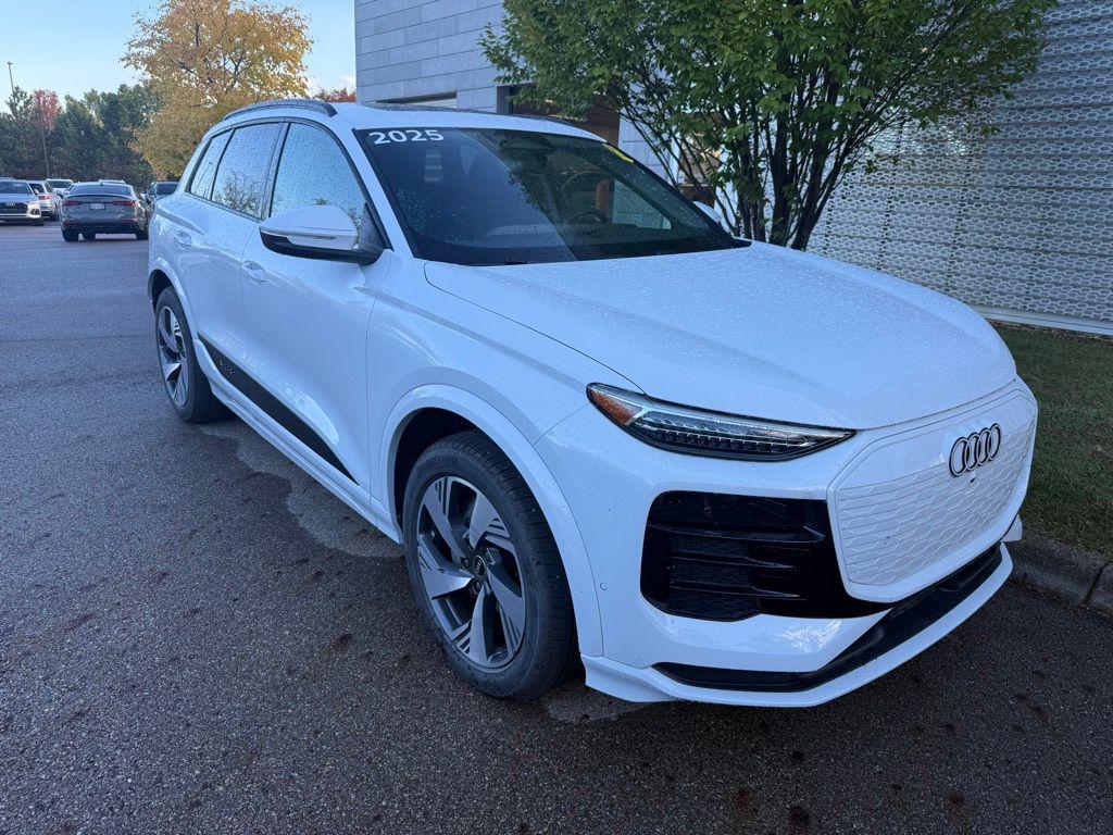 /2025 Audi Q6-E-TRON