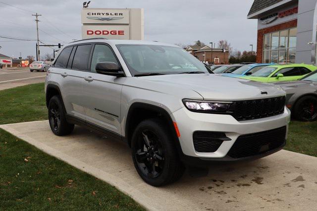 2025 Jeep Grand Cherokee GRAND CHEROKEE ALTITUDE 4X4
