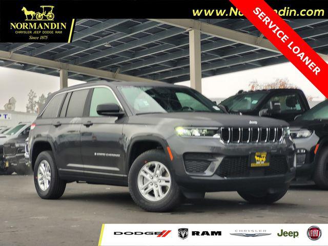 2025 Jeep Grand Cherokee GRAND CHEROKEE LAREDO 4X4