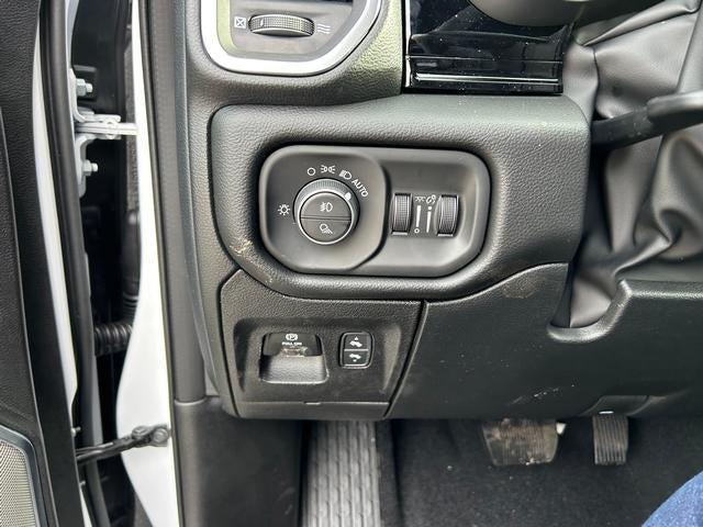 2026 Ram 1500 Laramie Crew Cab 4x4 5'7" Box