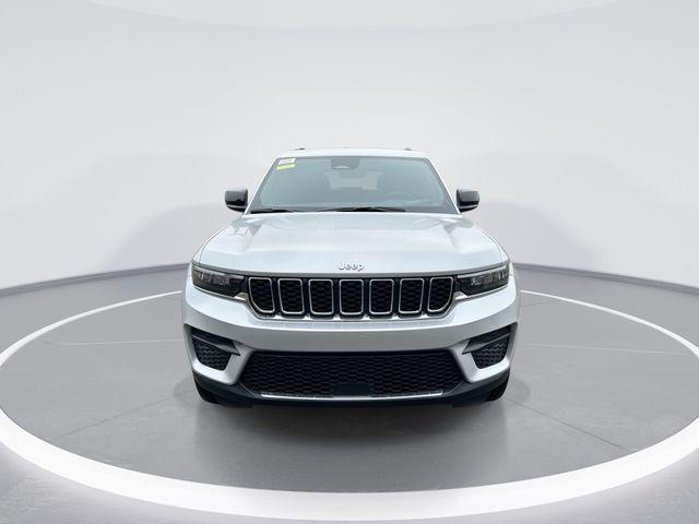 2025 Jeep Grand Cherokee GRAND CHEROKEE LAREDO 4X4