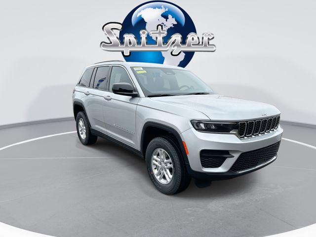 2025 Jeep Grand Cherokee GRAND CHEROKEE LAREDO 4X4