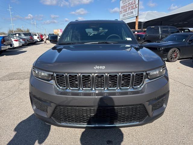2025 Jeep Grand Cherokee GRAND CHEROKEE LAREDO 4X2