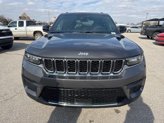 2025 Jeep Grand Cherokee GRAND CHEROKEE LAREDO 4X2