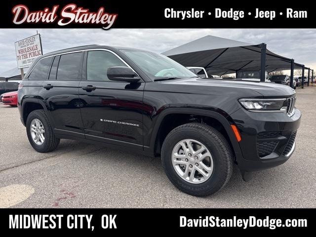 2025 Jeep Grand Cherokee GRAND CHEROKEE LAREDO 4X2