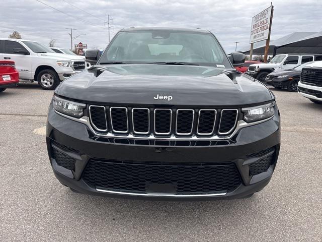 2025 Jeep Grand Cherokee GRAND CHEROKEE LAREDO 4X2