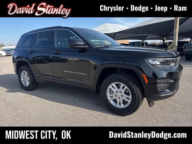 2025 Jeep Grand Cherokee GRAND CHEROKEE LAREDO 4X2