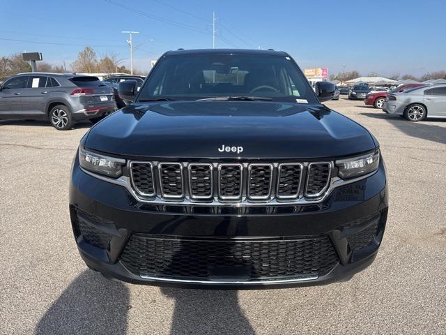 2025 Jeep Grand Cherokee GRAND CHEROKEE LAREDO 4X2