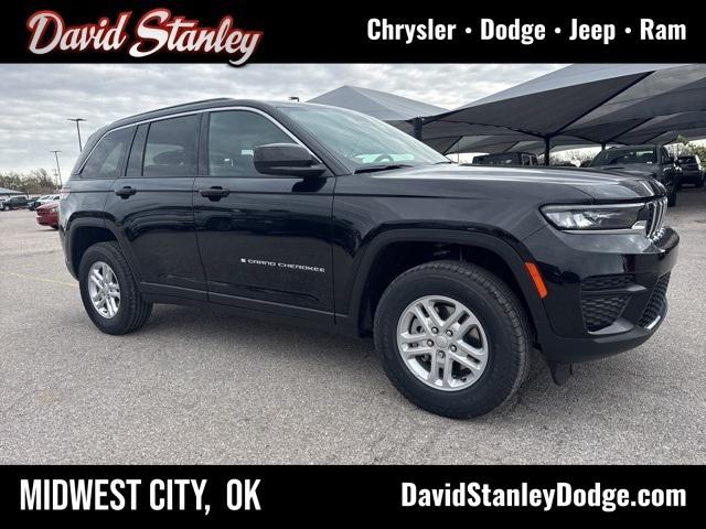 2025 Jeep Grand Cherokee GRAND CHEROKEE LAREDO 4X4