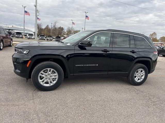 2025 Jeep Grand Cherokee GRAND CHEROKEE LAREDO 4X4