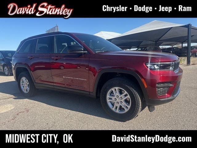 2025 Jeep Grand Cherokee GRAND CHEROKEE LAREDO 4X4