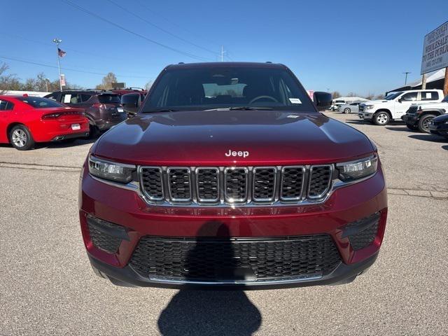 2025 Jeep Grand Cherokee GRAND CHEROKEE LAREDO 4X4