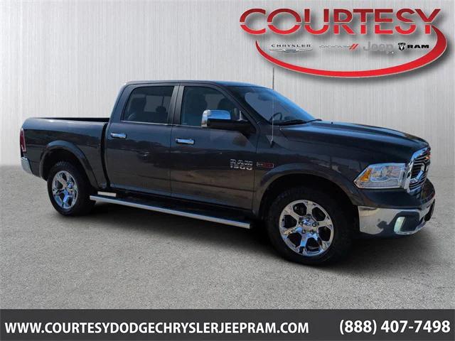 2018 RAM 1500 Laramie Crew Cab 4x4 57 Box 2018 RAM 1500 Laramie Crew Cab 4x4 57 Box