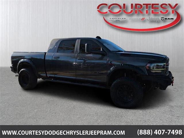 2022 RAM 2500 Big Horn Mega Cab 4x4 64 Box