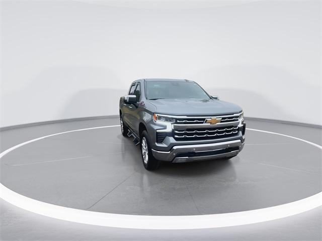 2023 Chevrolet Silverado 1500 4WD Crew Cab Short Bed LTZ