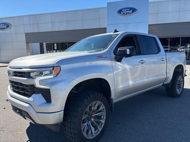 2022 Chevrolet Silverado 1500 4WD Crew Cab Short Bed RST