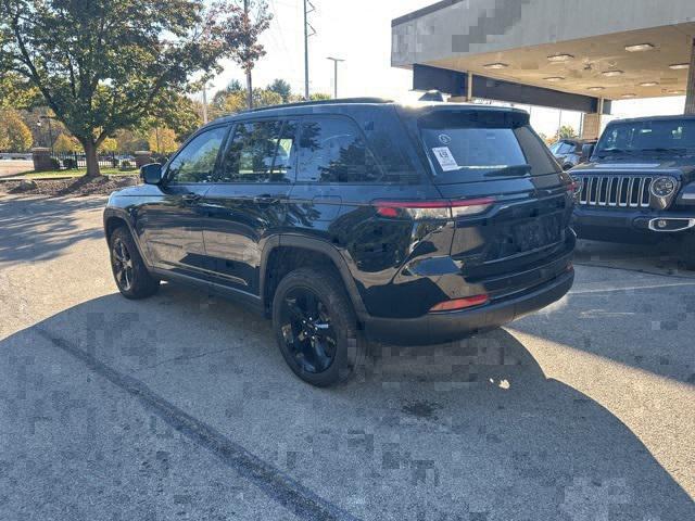 2022 Jeep Grand Cherokee Altitude 4x4 2022 Jeep Grand Cherokee Altitude 4x4