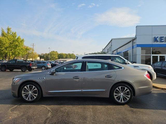 2017 Buick LaCrosse Essence 2017 Buick LaCrosse Essence