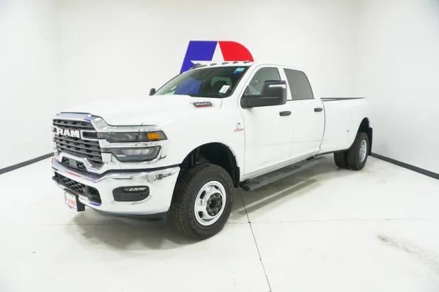 2026 RAM Ram 3500 RAM 3500 TRADESMAN CREW CAB 4X2 8 BOX