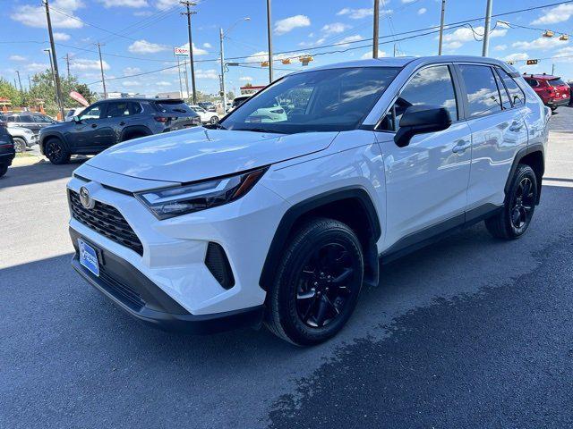 2024 Toyota RAV4 LE 2024 Toyota RAV4 LE