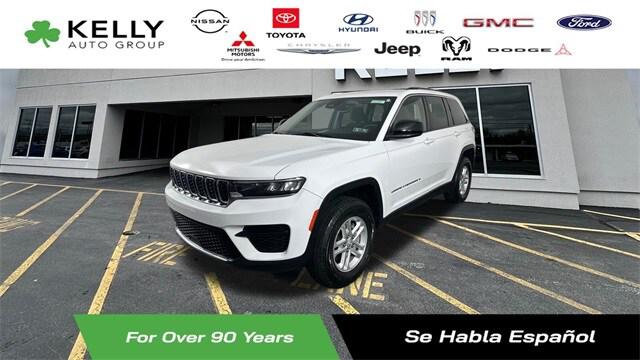 2023 Jeep Grand Cherokee Laredo 4x4