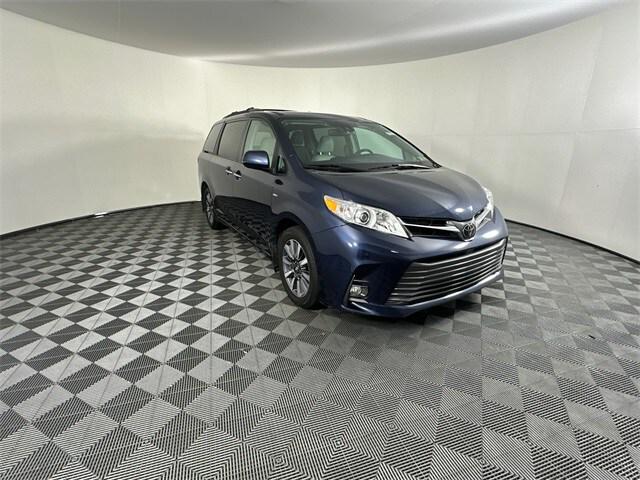 2018 Toyota Sienna XLE Premium 7 Passenger