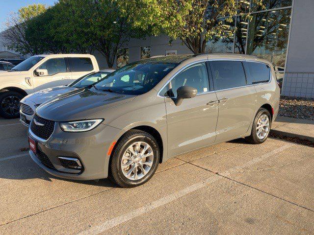 2022 Chrysler Pacifica Touring L AWD