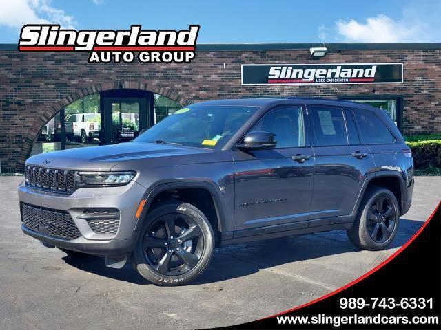 2022 Jeep Grand Cherokee Altitude 4x4 2022 Jeep Grand Cherokee Altitude 4x4