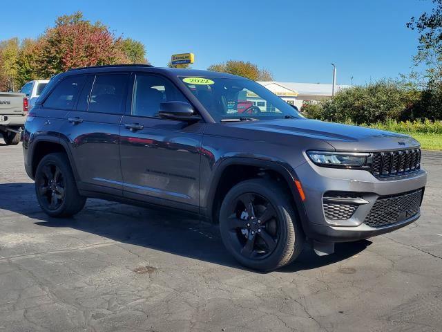 2022 Jeep Grand Cherokee Altitude 4x4 2022 Jeep Grand Cherokee Altitude 4x4