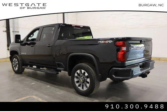2022 Chevrolet Silverado 2500HD 4WD Crew Cab Standard Bed Custom