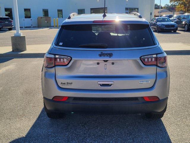 2020 Jeep Compass Latitude FWD 2020 Jeep Compass Latitude FWD