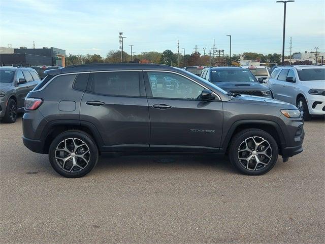 2024 Jeep Compass Latitude 4x4 2024 Jeep Compass Latitude 4x4